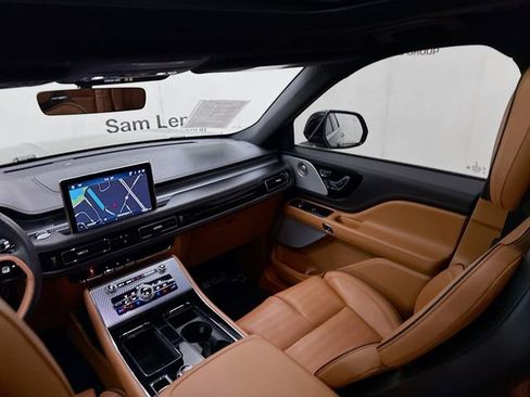 Used 2023 Lincoln Aviator Black Label w/ Dynamic Handling Package image 25