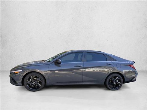 New 2026 Hyundai Elantra SEL Sport Premium image 5