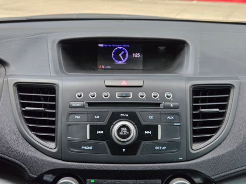 Used 2015 Honda CR-V LX image 17