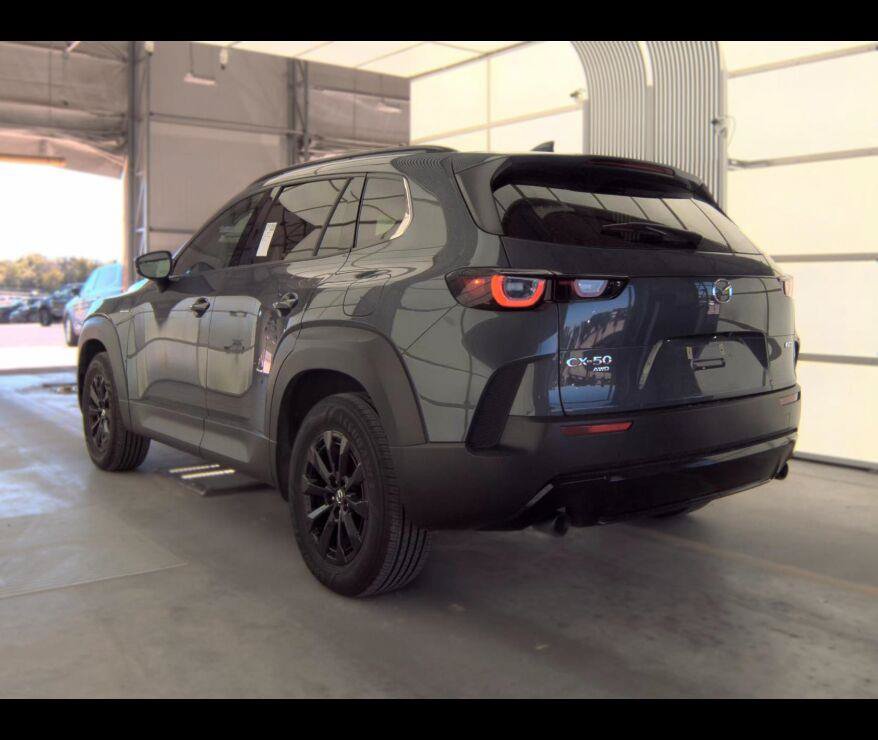 Used 2025 MAZDA CX-50 AWD 2.5 Hybrid w/ Premium Pkg image 11