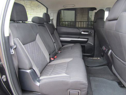 Used 2016 Toyota Tundra SR5 w/ SR5 Upgrade Package image 12