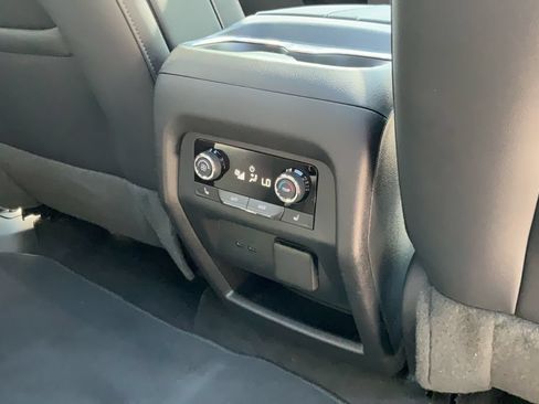 Certified 2024 Chevrolet Traverse RS AWD/4WD image 22