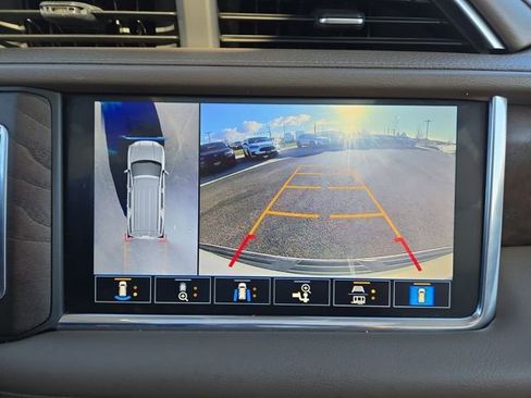 Used 2021 GMC Yukon XL Denali w/ Denali Premium Package image 26