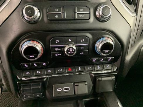 Used 2021 GMC Sierra 1500 Denali w/ Denali Ultimate Package AWD/4WD image 30
