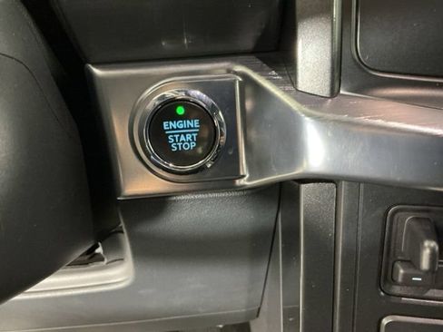 Used 2022 Ford F150 Lariat AWD/4WD image 23