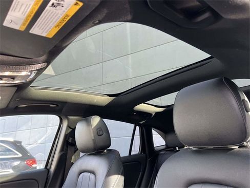 Used 2025 Mercedes-Benz GLA 250 4MATIC image 19