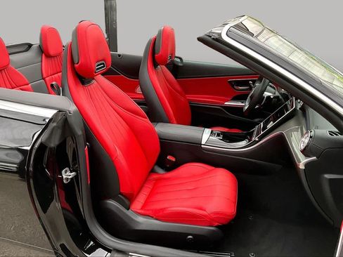 Certified 2024 Mercedes-Benz CLE 300 4MATIC Cabriolet image 9