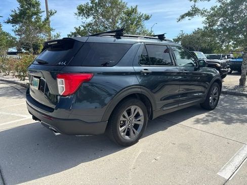 Used 2023 Ford Explorer XLT w/ Equipment Group 202A RWD image 4