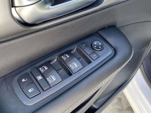 New 2026 Chrysler Pacifica Select w/ S Appearance Package FWD image 15
