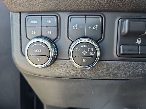 Used 2023 GMC Yukon XL Denali w/ Denali Reserve Package image 31