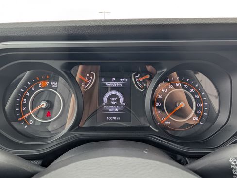Used 2025 Jeep Wrangler Sport AWD/4WD image 19