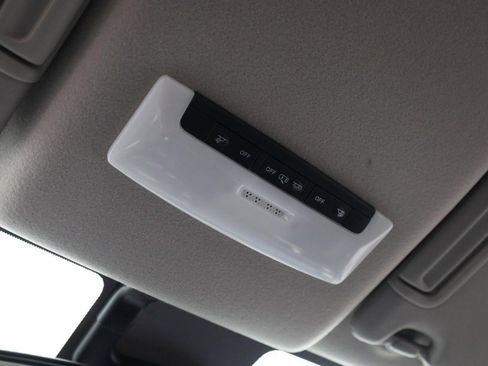 New 2025 Nissan Versa SV w/ Trunk Package image 16