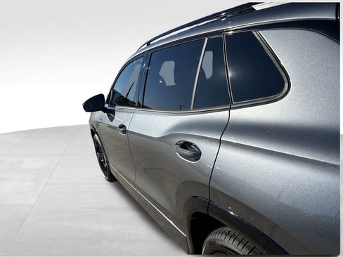 New 2026 Volkswagen Tiguan SE R-Line FWD image 30
