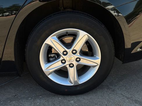 Used 2023 Chevrolet Malibu LT FWD image 9
