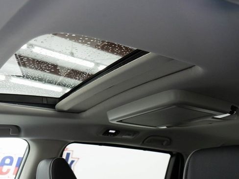 New 2026 Honda Odyssey Touring image 4