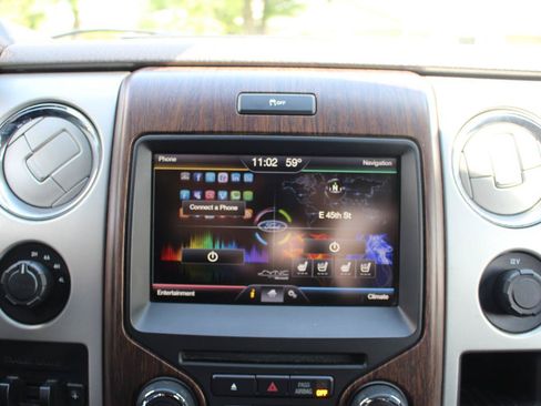 Used 2014 Ford F150 Lariat w/ Equipment Group 502A Luxury AWD/4WD image 27