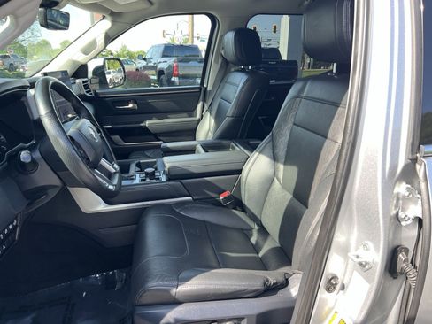 Used 2023 Toyota Tundra Limited AWD/4WD image 13