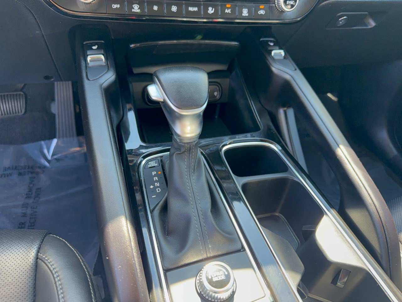 Used 2025 Kia Telluride S FWD image 21