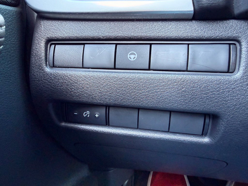 Used 2021 Nissan Rogue SV AWD/4WD image 40