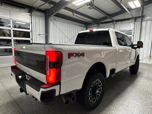 Used 2025 Ford F350 Platinum w/ FX4 Off-Road Package AWD/4WD image 17