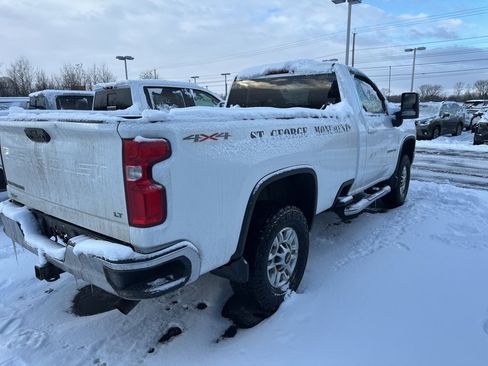 Used 2022 Chevrolet Silverado 2500 LT w/ Convenience Package image 2