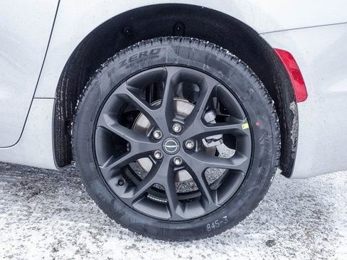 New 2026 Chrysler Pacifica Select w/ S Appearance Package image 14