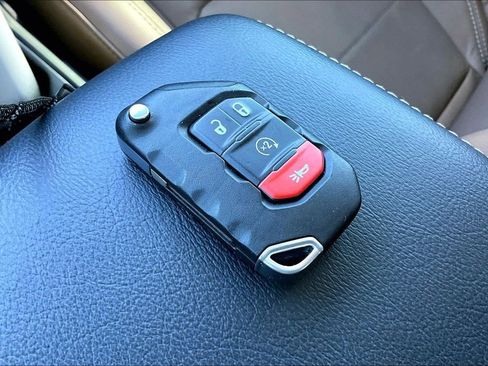 Used 2022 Jeep Wrangler Unlimited Sahara w/ LED Lighting Group image 32