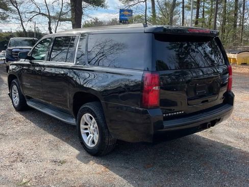 Used 2015 Chevrolet Suburban LT image 2