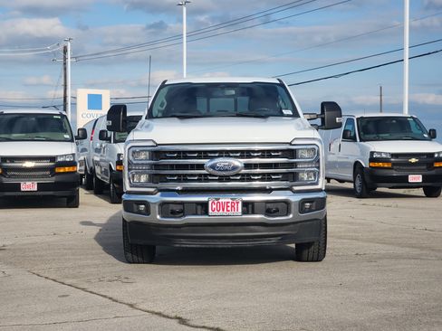 Used 2024 Ford F250 Lariat w/ FX4 Off-Road Package AWD/4WD image 2