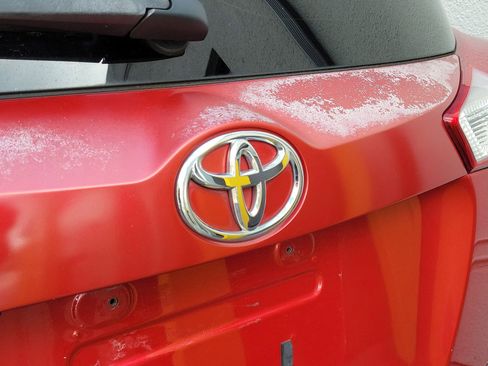 Used 2015 Toyota RAV4 Limited w/ Outdoor Package FWD image 6