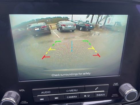 Used 2022 Nissan Frontier SV image 13