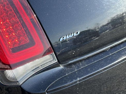 Used 2017 Chrysler 300 S image 10