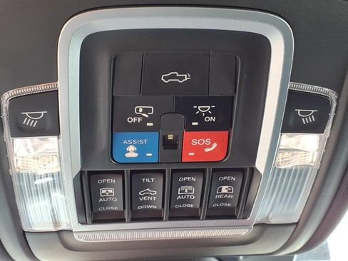 Used 2021 RAM 1500 Limited AWD/4WD image 34