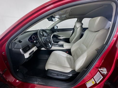 Used 2018 Honda Accord Touring image 13