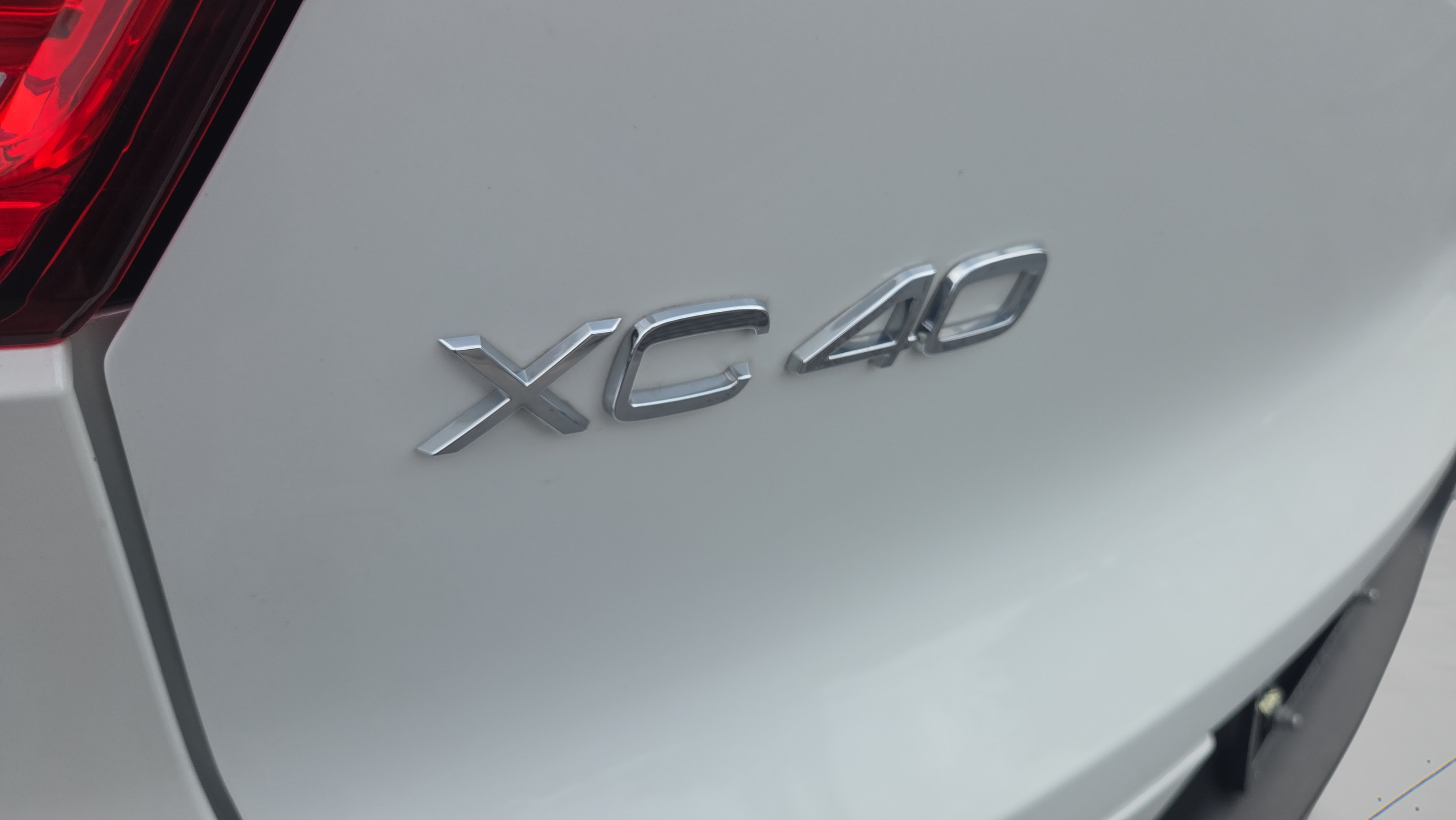 Used 2024 Volvo XC40 B5 Ultimate AWD/4WD image 36