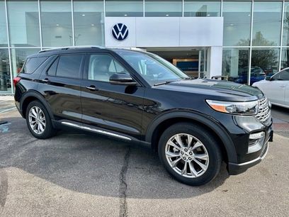 Used 2023 Ford Explorer Limited w/ Limited Technology Package