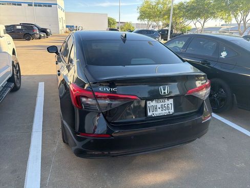 Used 2024 Honda Civic Touring image 7