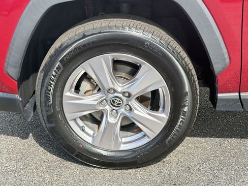 Used 2023 Toyota RAV4 XLE w/ Convenience Package image 11