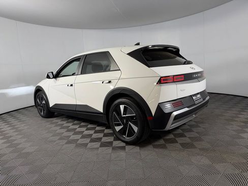 Used 2025 Hyundai Ioniq 5 SE RWD image 10