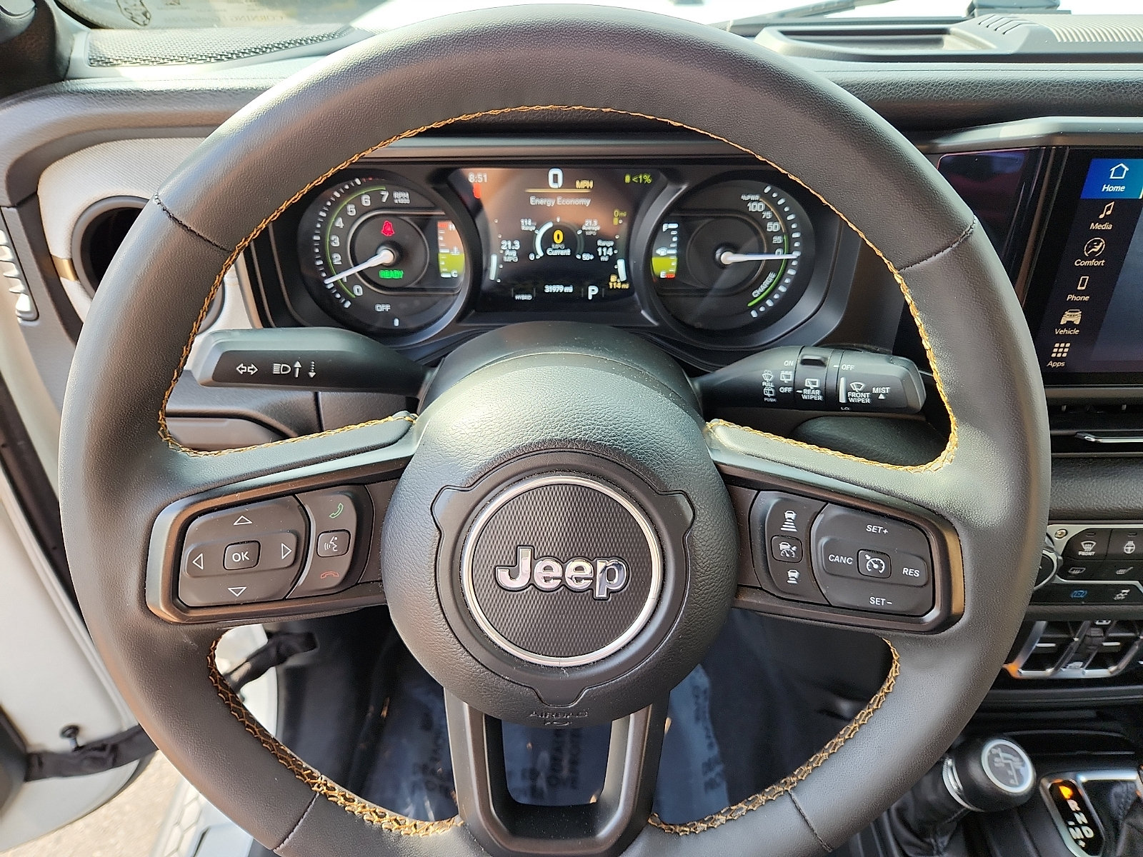 Used 2024 Jeep Wrangler Unlimited w/ Convenience Group AWD/4WD image 19