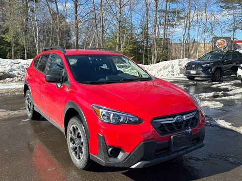 Used 2022 Subaru Crosstrek 2.0i AWD/4WD image 3