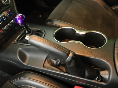 Used 2016 Ford Mustang Shelby GT350 w/ Technology Package image 18