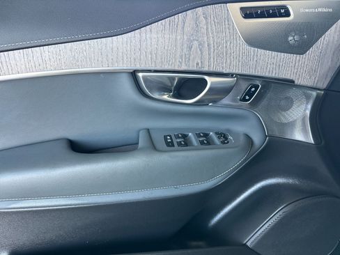 Certified 2023 Volvo XC90 T8 Ultimate AWD/4WD image 17