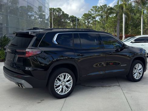 Used 2024 GMC Acadia Elevation image 10