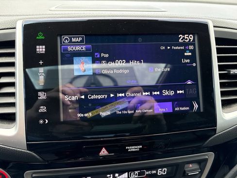 Used 2016 Honda Pilot Elite image 19
