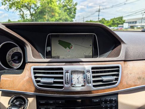 Used 2015 Mercedes-Benz E 350 4MATIC Sedan w/ Premium 1 Package image 27
