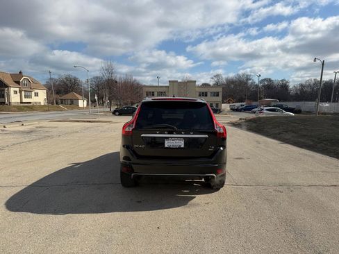 Used 2016 Volvo XC60 T6 R-Design Platinum image 6