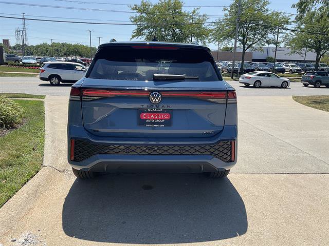 New 2026 Volkswagen Tiguan SE R-Line AWD/4WD image 4