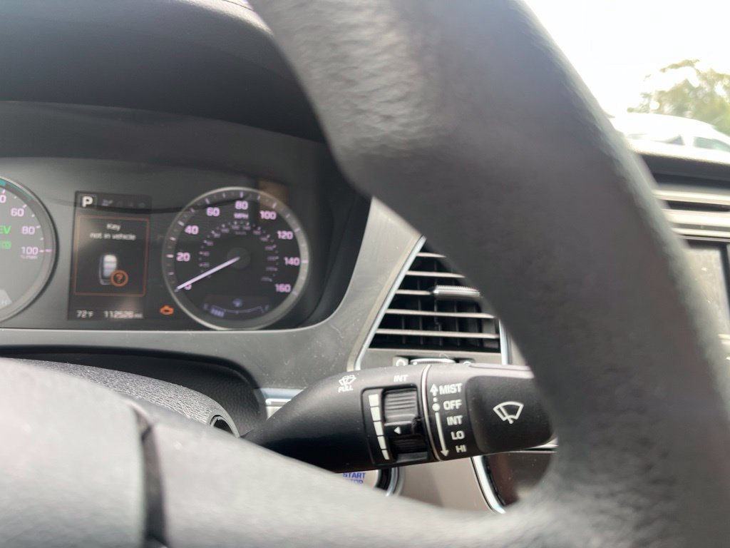 Used 2016 Hyundai Sonata SE FWD image 16