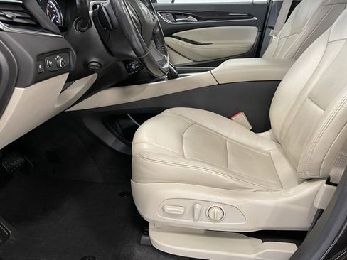 Used 2018 Buick Enclave Premium w/ Experience Buick Package image 11